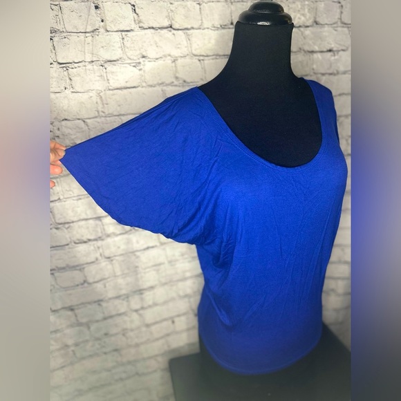 2 TOPS | Blue & White Womens Loose fit Small Active USA & Zenana Outfitters Pair - Picture 10 of 15